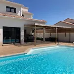 Tres Belle Avec Piscine Chauffee Casaleoni