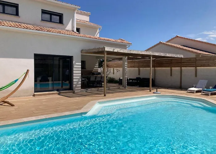 Tres Belle Avec Piscine Chauffee Casaleoni