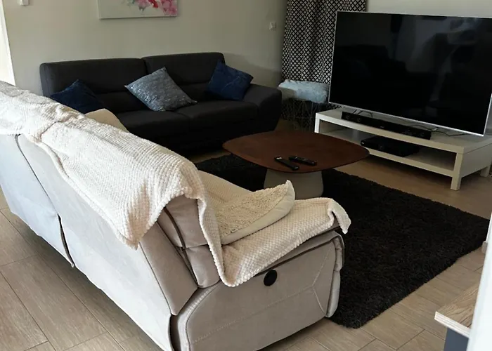 Tres Belle Avec Piscine Chauffee Casaleoni