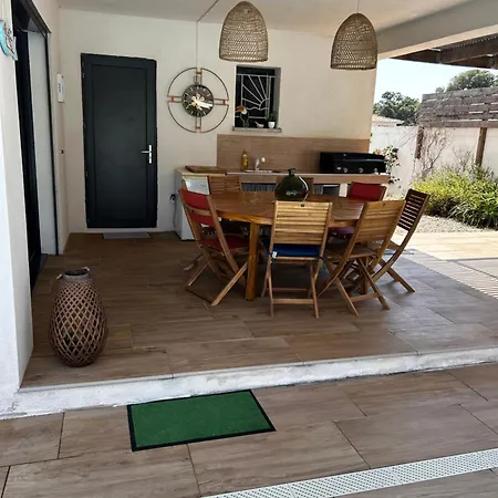 Très Belle Avec Piscine Chauffée Casaleoni